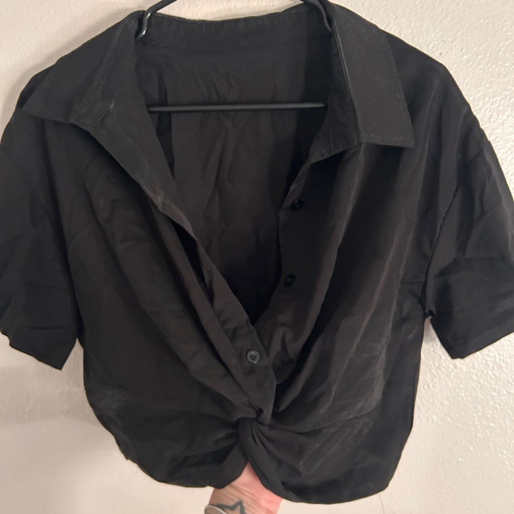 Black Twisted Front Short Sleeve Shirt - Women